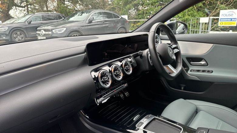 Mercedes-Benz CLA 250e AMG Line Premium 5dr Tip Auto Estate